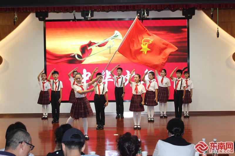 新春走基层丨“飞檐走壁”为大桥“体检”